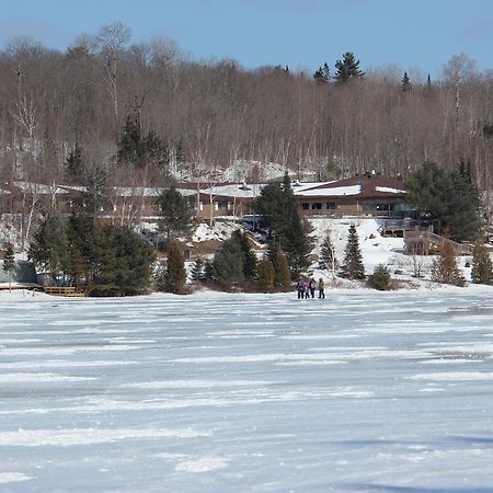 Dunlop Lake Lodge Elliot Lake 外观 照片