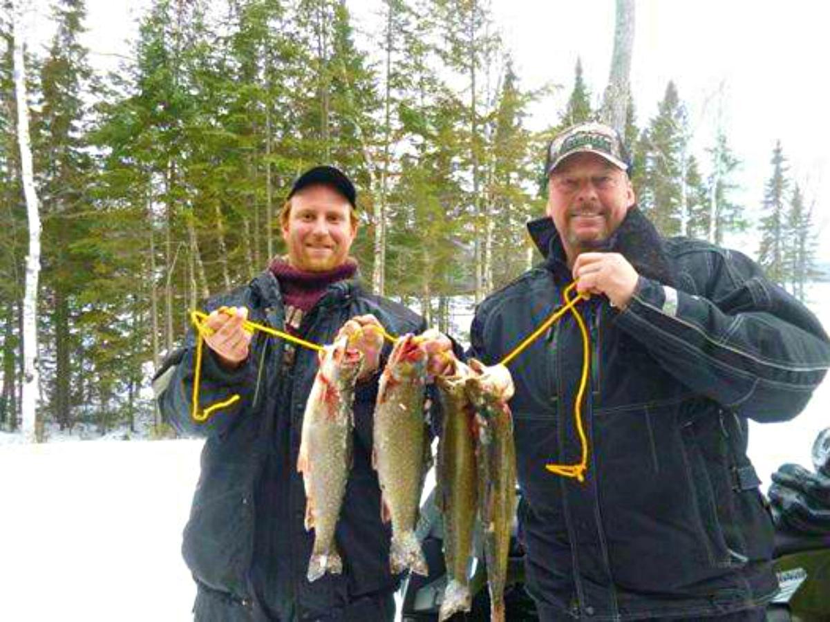 Dunlop Lake Lodge Elliot Lake 外观 照片